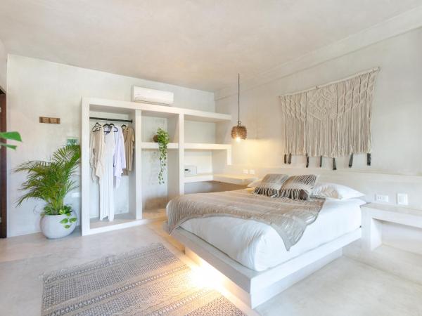 Tulum Townhouse by Amansala : photo 4 de la chambre chambre avec 2 grands lits queen-size 