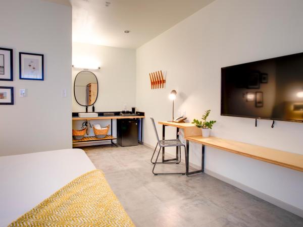 The Monterey Motel : photo 2 de la chambre chambre lit queen-size deluxe