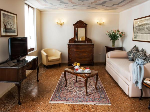 Hotel Agli Alboretti : photo 2 de la chambre chambre double ou lits jumeaux supérieure