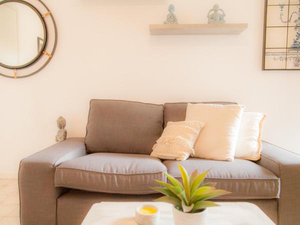 Rhodes Backpackers Boutique Hostel and Apartments : photo 9 de la chambre appartement avec balcon