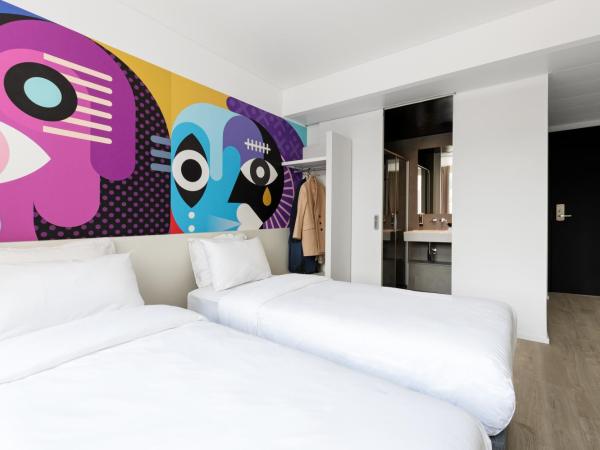 B&B HOTEL St Gallen : photo 3 de la chambre chambre lits jumeaux