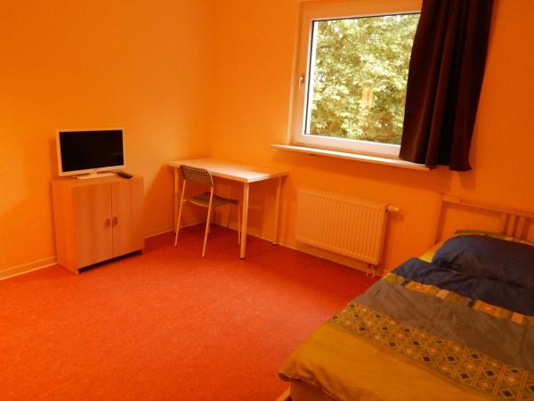 HOME at FRIENDS - City - Zu Hause bei Freunden : photo 5 de la chambre chambre simple