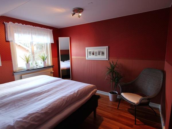 At Home Bed & Breakfast : photo 4 de la chambre chambre double avec salle de bains commune