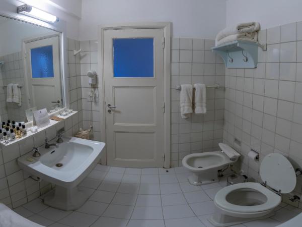 Hotel Tunquelén : photo 5 de la chambre chambre double ou lits jumeaux avec vue sur forêt