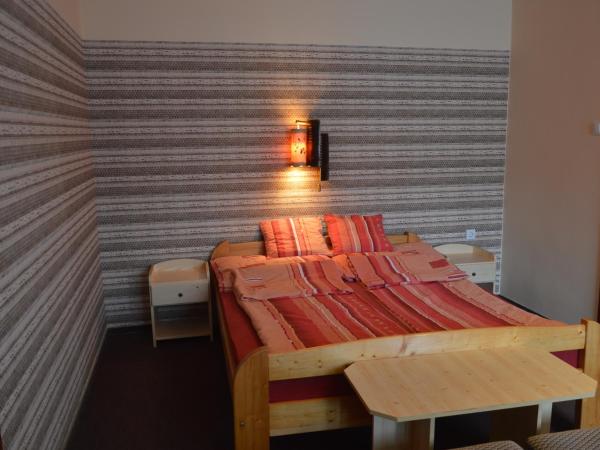 Flamingo Vendégház : photo 3 de la chambre chambre double