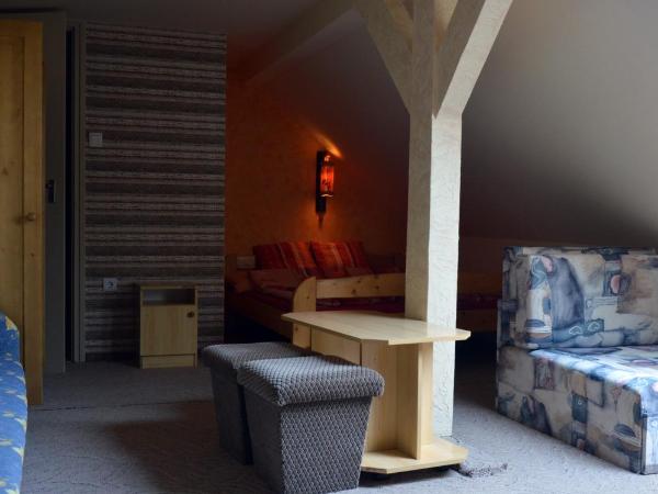 Flamingo Vendégház : photo 1 de la chambre chambre quadruple