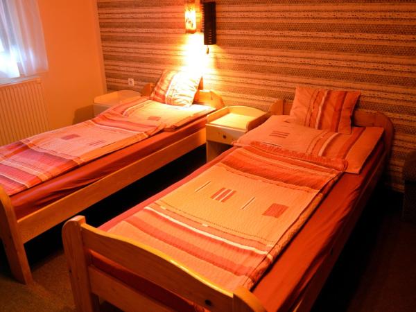 Flamingo Vendégház : photo 2 de la chambre chambre double