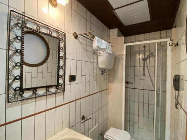 Hotel Europeo Napoli : photo 9 de la chambre chambre double