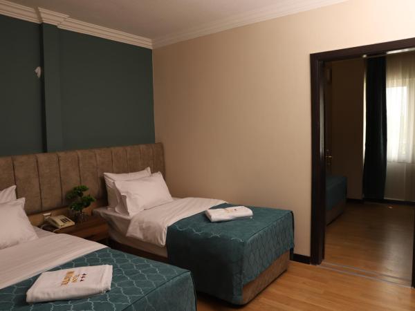 Buldum Otel : photo 6 de la chambre suite familiale avec balcon