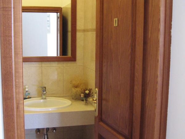 Guest House Caterina : photo 2 de la chambre studio avec balcon (2 adultes)