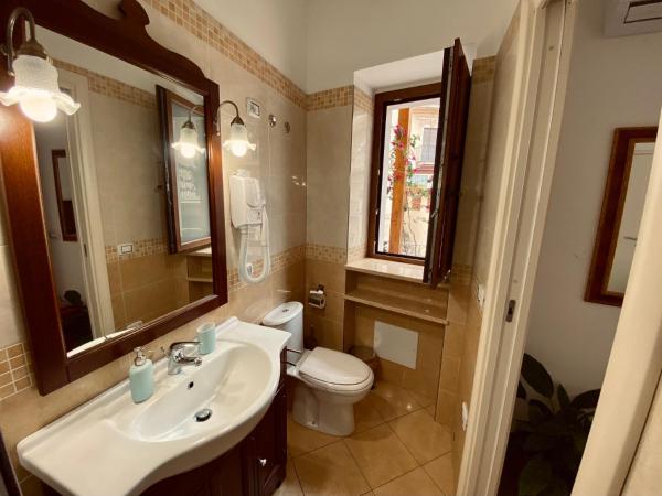 Casa FERRARA : photo 6 de la chambre chambre double deluxe avec balcon