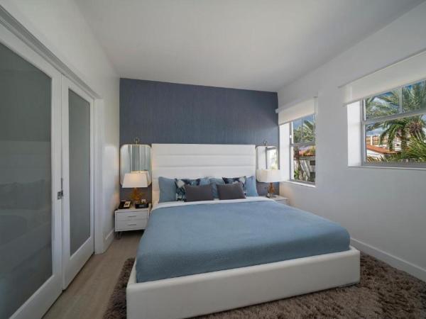 Strand Ocean Drive Suites : photo 4 de la chambre suite lit king-size avec balcon - vue directe sur océan - a301