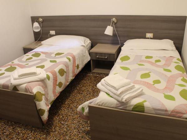 ALBERGO LOCANDA DIANA : photo 3 de la chambre chambre lits jumeaux Économique
