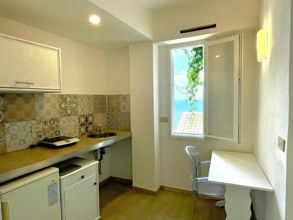 Residence Terra Rossa Taormina : photo 2 de la chambre petite chambre double