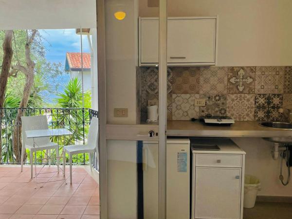 Residence Terra Rossa Taormina : photo 4 de la chambre petite chambre double