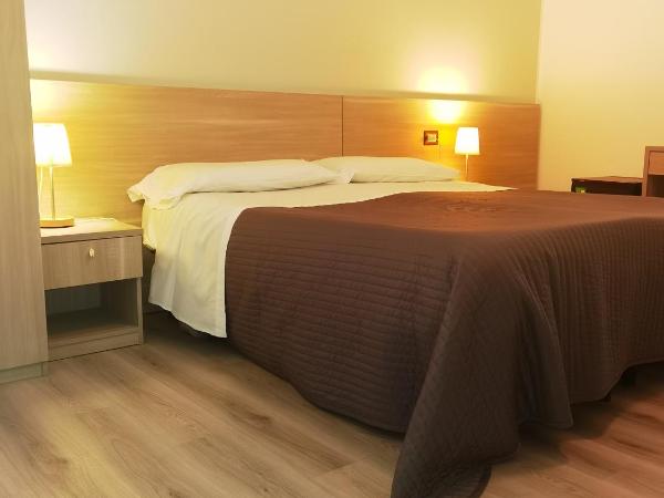 Villa Astoria : photo 8 de la chambre chambre double ou lits jumeaux Économique basique – vue sur jardin