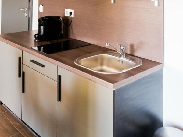 Balkon Apartmanház Panzió : photo 5 de la chambre appartement - vue sur lac