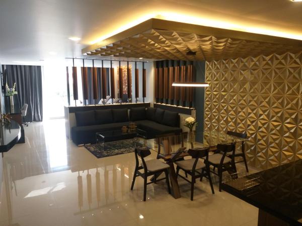 Business SUITES KEPLER : photo 3 de la chambre suite supérieure lit king-size