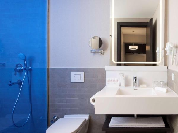 Park Inn by Radisson Istanbul Atasehir : photo 1 de la chambre suite 2 chambres avec terrasse