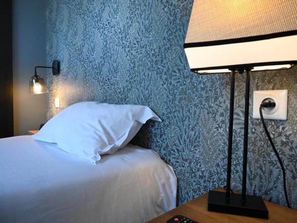 Hôtel Les Muses : photo 2 de la chambre chambre simple - annexe