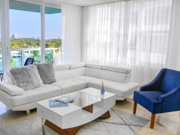 Seacoast Suites on Miami Beach : photo 10 de la chambre suite premier 3 chambres avec 2 salles de bains et cuisine en granit - vue sur baie