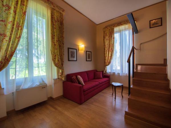 Villa Scacciapensieri Boutique Hotel : photo 5 de la chambre chambre triple supérieure - annexe