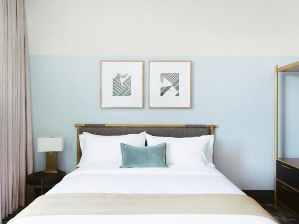 Clayton Hotel & Members Club : photo 1 de la chambre chambre lit king-size standard