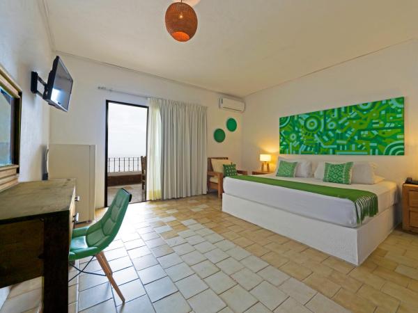 Emperador Vallarta Beachfront Hotel and Suites : photo 3 de la chambre suite standard
