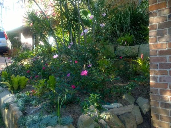 Linley House : photo 7 de la chambre chambre lit king-size ou lits jumeaux avec salle de bains privative - vue sur jardin