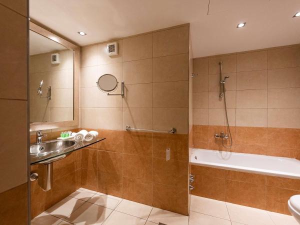 Best Western Plus Embassy Hotel : photo 3 de la chambre chambre lits jumeaux - non-fumeurs