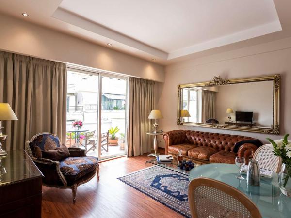 Best Western Plus Embassy Hotel : photo 4 de la chambre suite lit king-size deluxe avec balcon