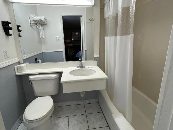 Hollywood Guest Inn : photo 3 de la chambre chambre lit queen-size