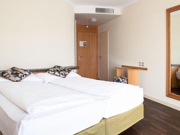 Hotel Seeburg : photo 6 de la chambre chambre lits jumeaux supérieure avec balcon - vue sur lac