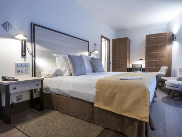 Parador de Lleida : photo 5 de la chambre chambre double standard (2 adultes + 1 enfant)