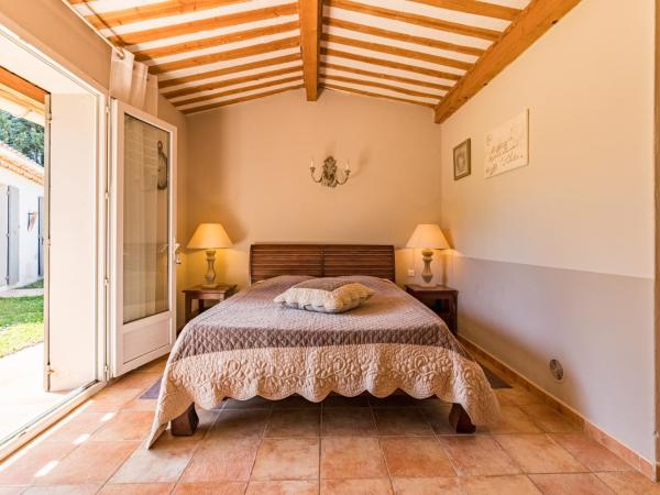 Jade En Provence : photo 2 de la chambre chambre double - vue sur jardin
