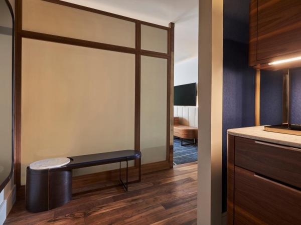 Park Hyatt Toronto : photo 6 de la chambre chambre lit king-size deluxe