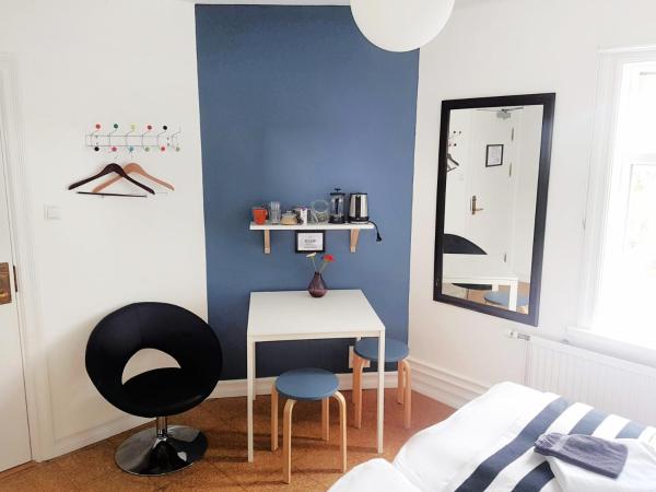 Refurinn Reykjavik Guesthouse : photo 5 de la chambre chambre double