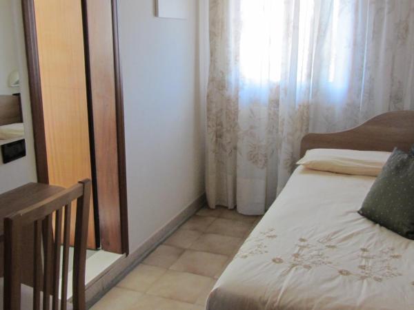 Hotel Villa Dina : photo 1 de la chambre chambre simple standard