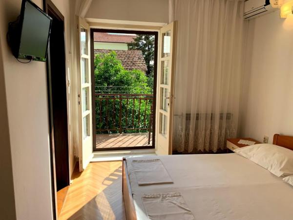 Obradović rooms & apartments : photo 4 de la chambre chambre double deluxe avec balcon