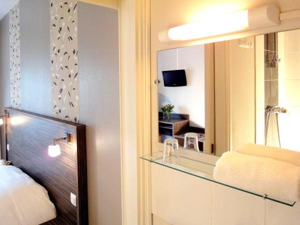Hotel les Pecheurs : photo 4 de la chambre chambre double confort avec toilettes et salle de bains privatives