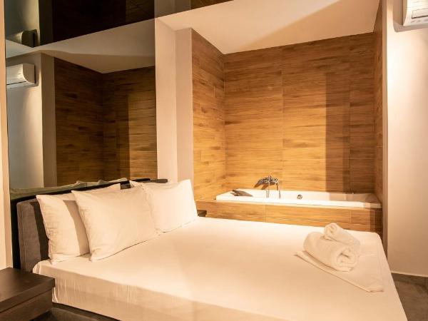 Ruby Rooms Athens : photo 2 de la chambre suite avec baignoire spa