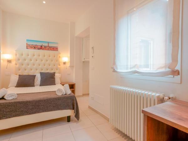 Attico di Via d'Azeglio : photo 2 de la chambre chambre double Économique