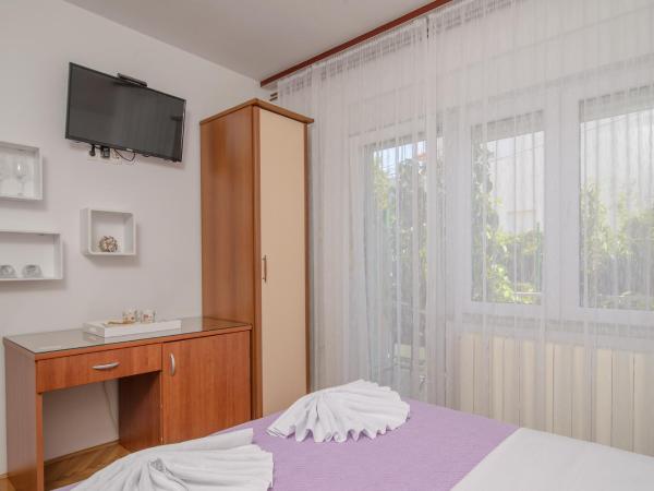 Apartments Kasalo : photo 3 de la chambre chambre double avec balcon