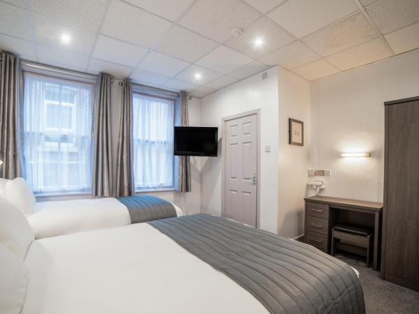 Comfort Inn Blackpool Gresham : photo 9 de la chambre triple room with one double bed and one single bed - non-smoking
