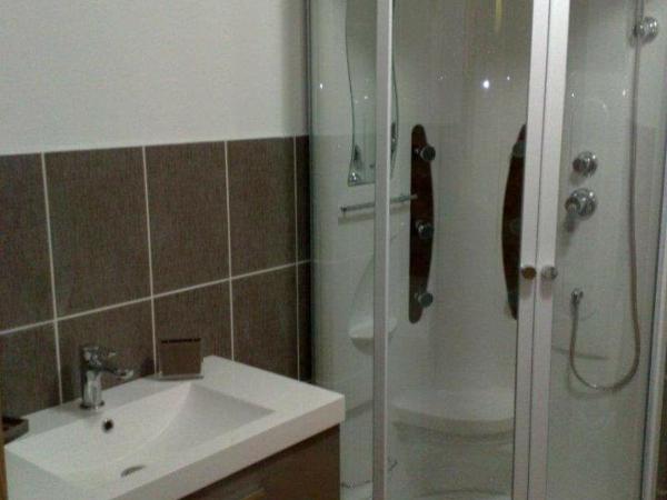 Au Soleil Boulonnais : photo 3 de la chambre chambre double avec salle de bains privative séparée