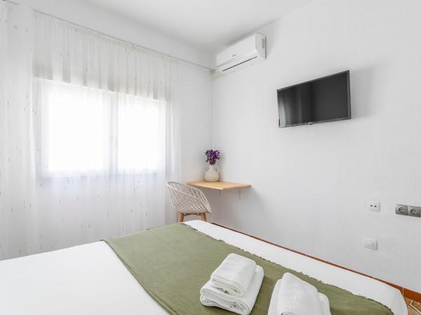 CASA MILA SV19 guesthouse : photo 7 de la chambre chambre double avec salle de bains privative