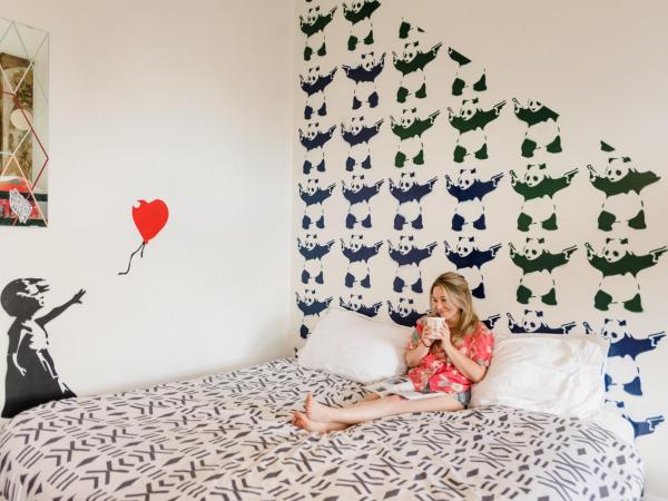 Hostel Fish : photo 2 de la chambre chambre quadruple avec salle de bains commune