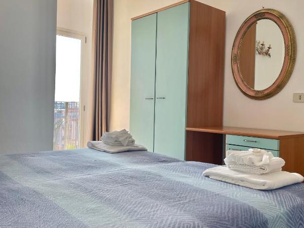 Hotel Blumen : photo 3 de la chambre chambre double ou lits jumeaux - accessible aux personnes à mobilité réduite
