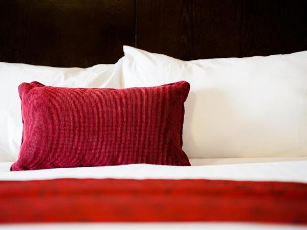 Hotel Grand Chancellor Launceston : photo 6 de la chambre chambre lit king-size exécutive