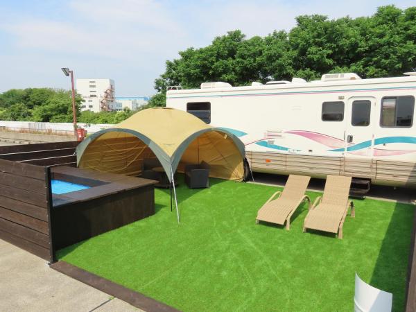 Osaka Hokko Marina HULL : photo 1 de la chambre dx camping car with double bed and two extra beds